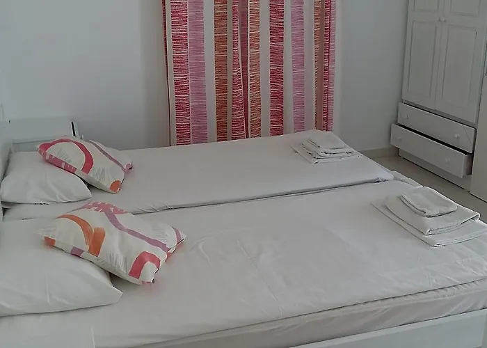 Galanis Place Πανσιόν